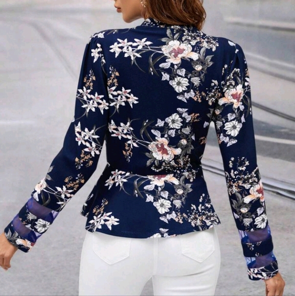 Clasi Women's Elegant Floral Print Cutout Neck Cinched Waist Mesh Splice B - Picture 2 of 6